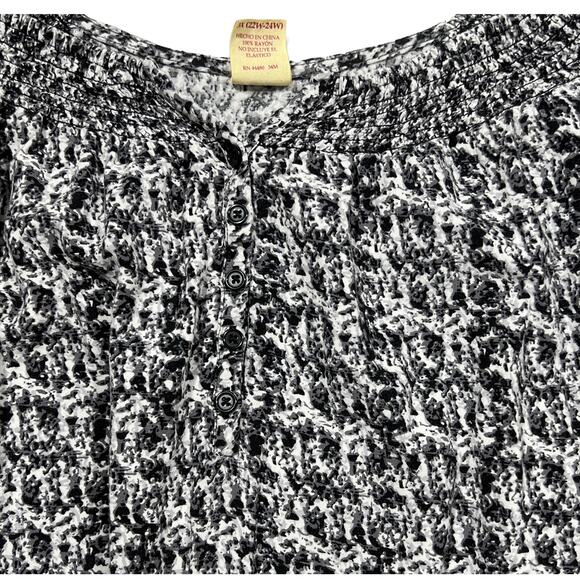 Faded Glory Abstract Print Blouse Top Raglan Style 3/4 Sleeves Black White 3X - Picture 2 of 11